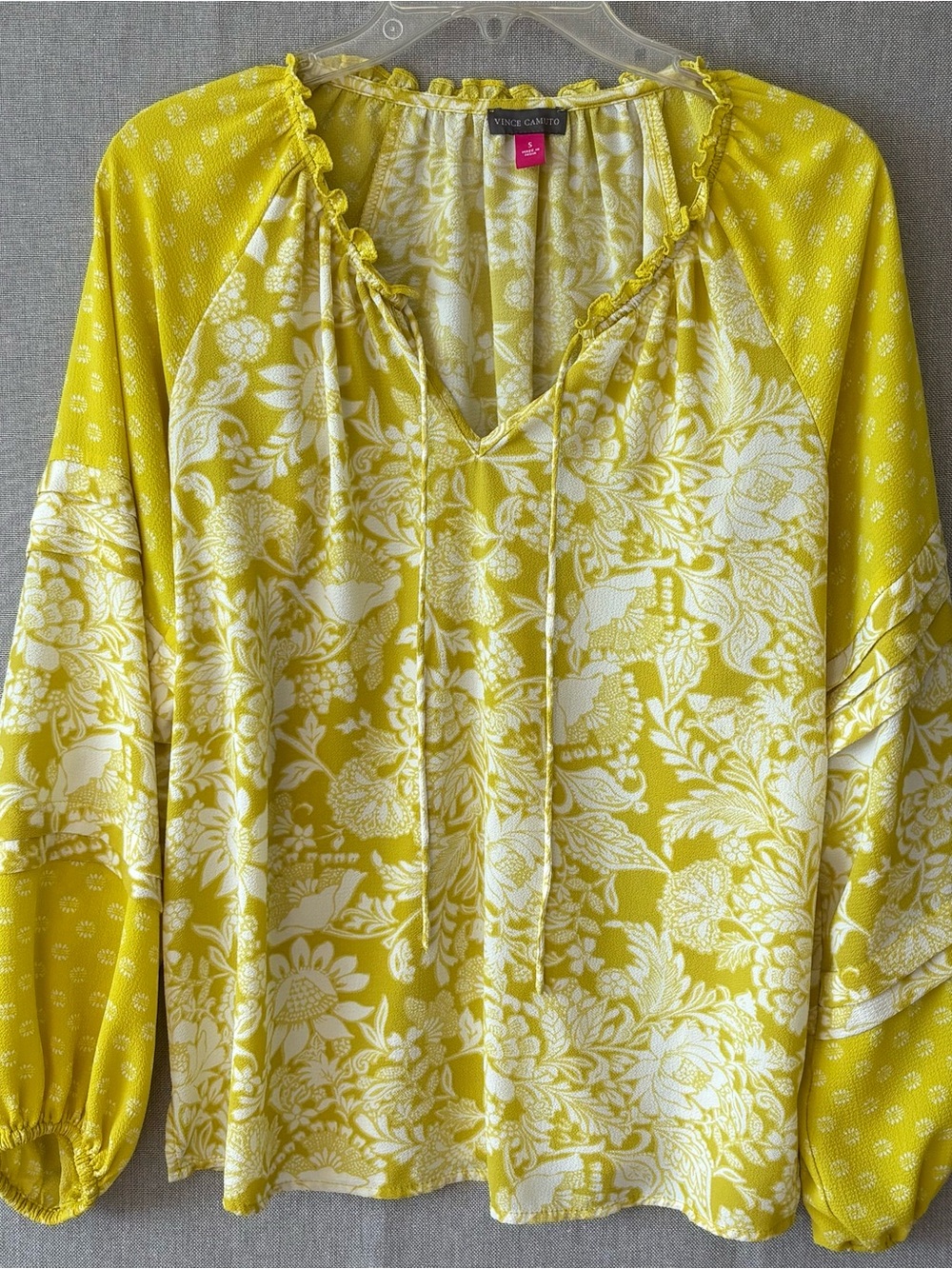 Vince Camuto Yellow Floral Peasant Blouse size small